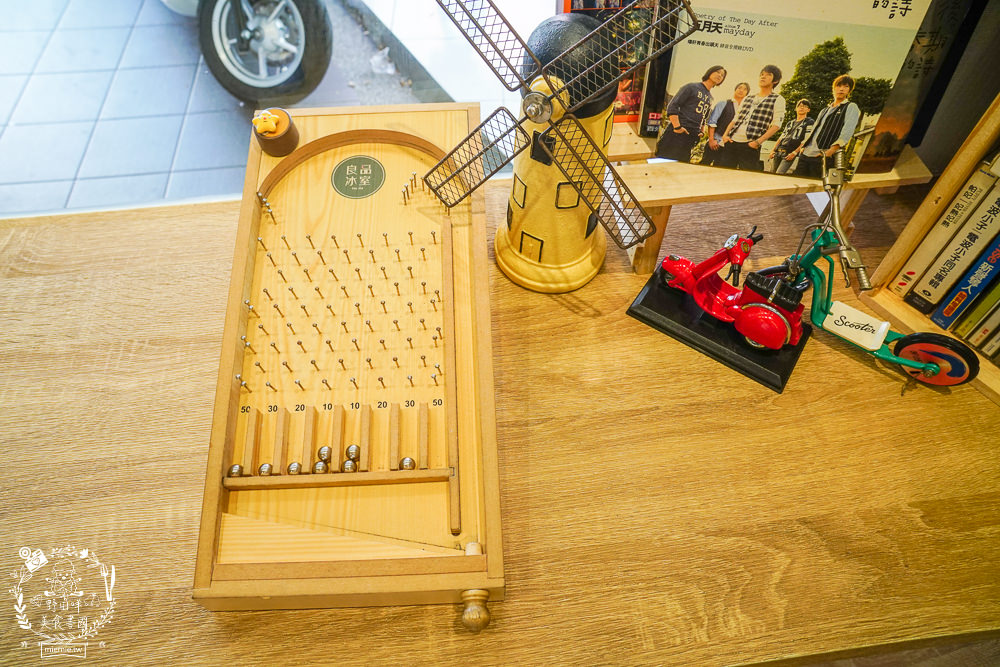 高雄[良品冰室]鳳山超好拍的日式冰店!超浮誇芒果冰好拍又好吃!鳳山冰店推薦!