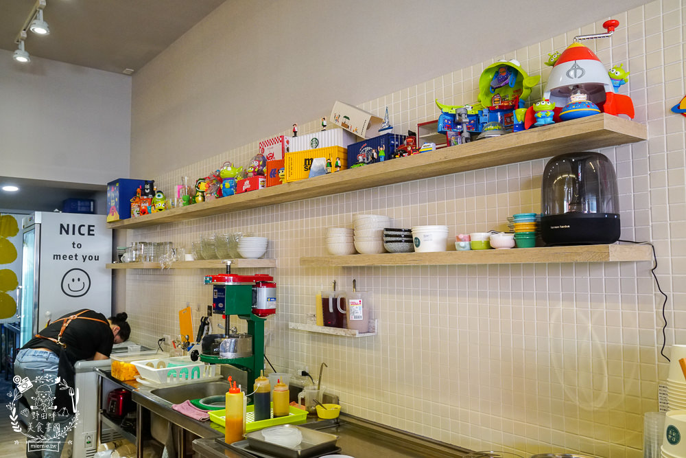 高雄[良品冰室]鳳山超好拍的日式冰店!超浮誇芒果冰好拍又好吃!鳳山冰店推薦!