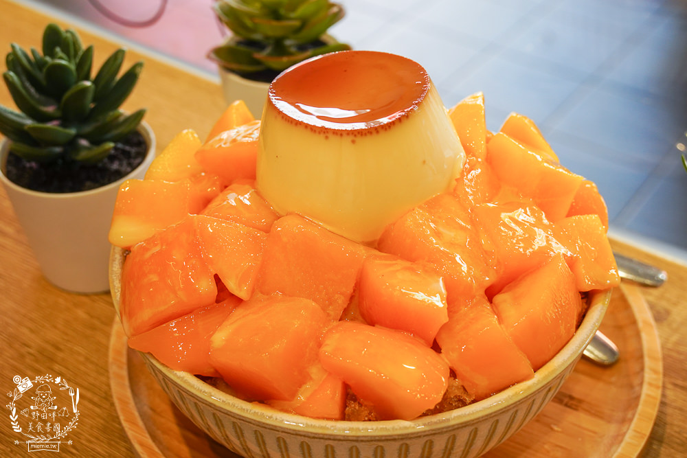 高雄[良品冰室]鳳山超好拍的日式冰店!超浮誇芒果冰好拍又好吃!鳳山冰店推薦!