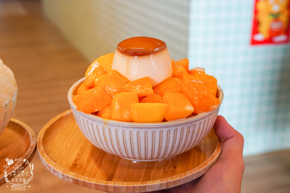 高雄[良品冰室]鳳山超好拍的日式冰店!超浮誇芒果冰好拍又好吃!鳳山冰店推薦!