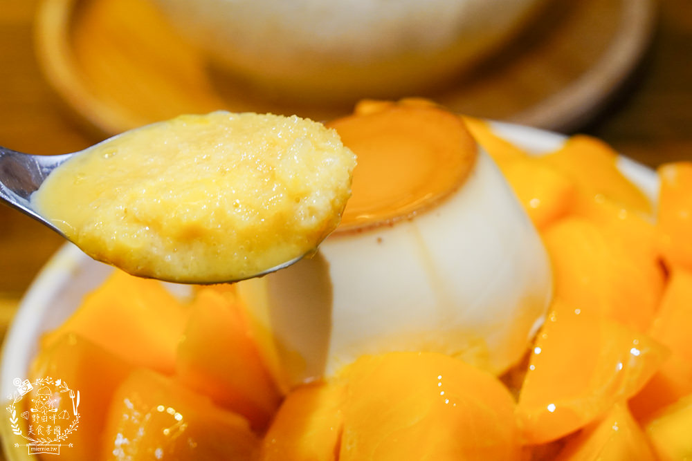 高雄[良品冰室]鳳山超好拍的日式冰店!超浮誇芒果冰好拍又好吃!鳳山冰店推薦!