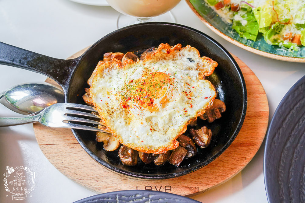 艾可廚坊Fusion Restaurant & Bar|隱藏在帕可麗酒店的森林系超精緻義法料理!極致銷魂的煙燻鴨胸肉美味必點!