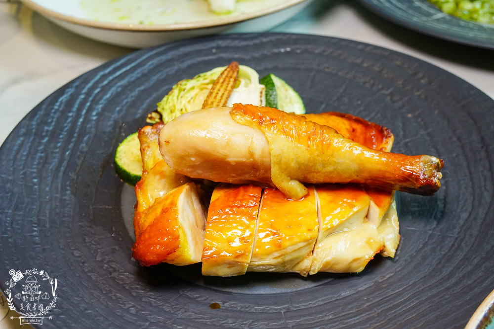 艾可廚坊Fusion Restaurant & Bar|隱藏在帕可麗酒店的森林系超精緻義法料理!極致銷魂的煙燻鴨胸肉美味必點!