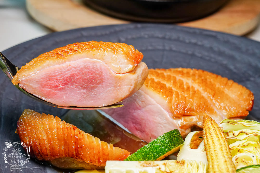 艾可廚坊Fusion Restaurant & Bar|隱藏在帕可麗酒店的森林系超精緻義法料理!極致銷魂的煙燻鴨胸肉美味必點!