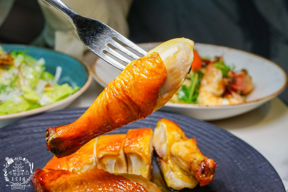 艾可廚坊Fusion Restaurant & Bar|隱藏在帕可麗酒店的森林系超精緻義法料理!極致銷魂的煙燻鴨胸肉美味必點!