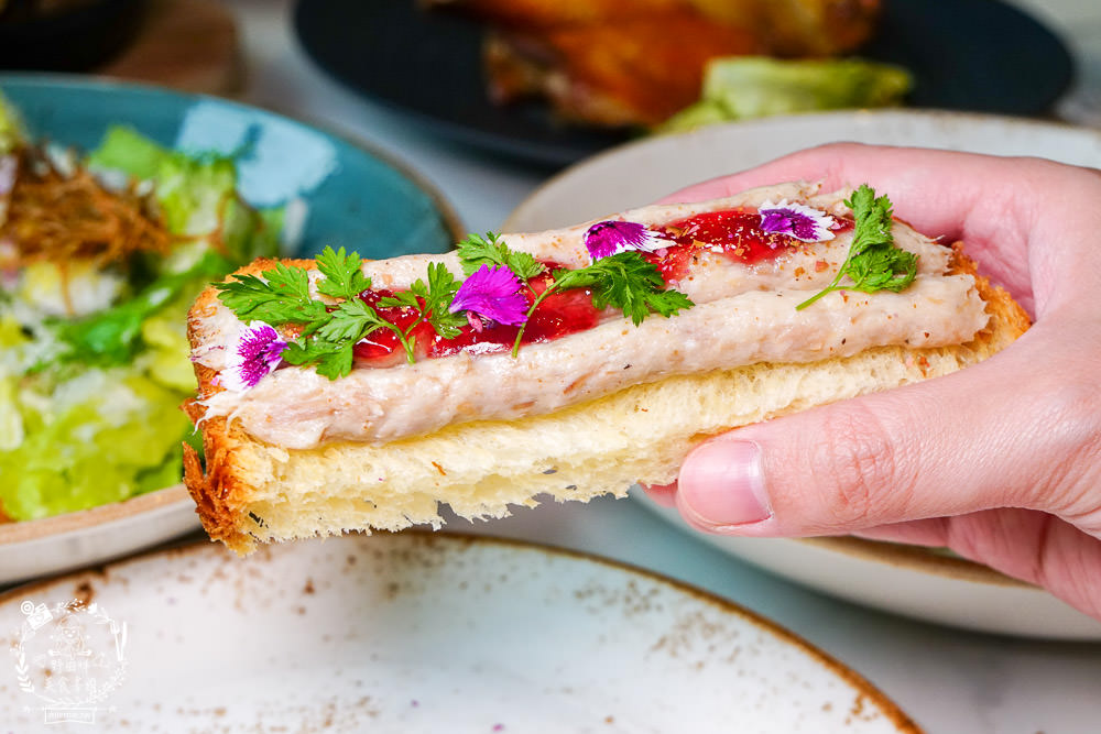 艾可廚坊Fusion Restaurant & Bar|隱藏在帕可麗酒店的森林系超精緻義法料理!極致銷魂的煙燻鴨胸肉美味必點!