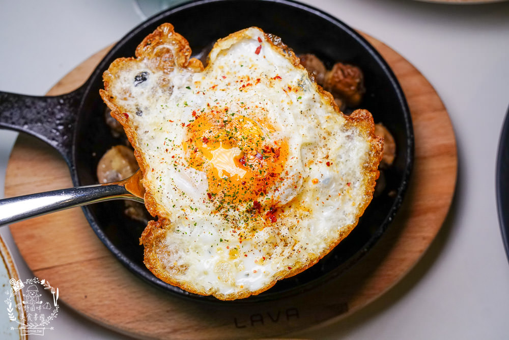 艾可廚坊Fusion Restaurant & Bar|隱藏在帕可麗酒店的森林系超精緻義法料理!極致銷魂的煙燻鴨胸肉美味必點!