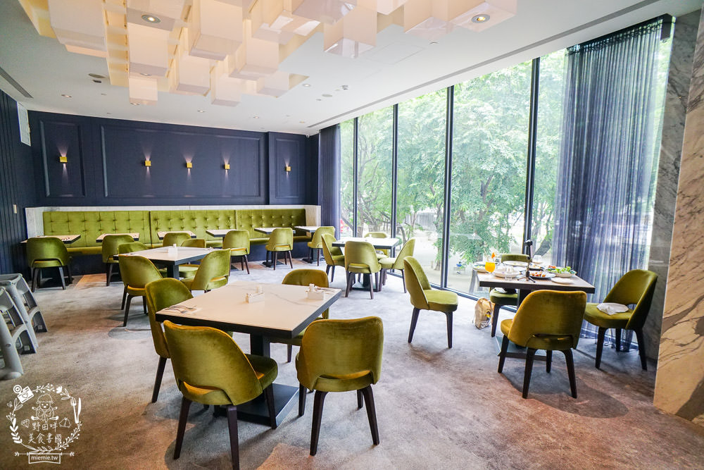 艾可廚坊Fusion Restaurant & Bar|隱藏在帕可麗酒店的森林系超精緻義法料理!極致銷魂的煙燻鴨胸肉美味必點!