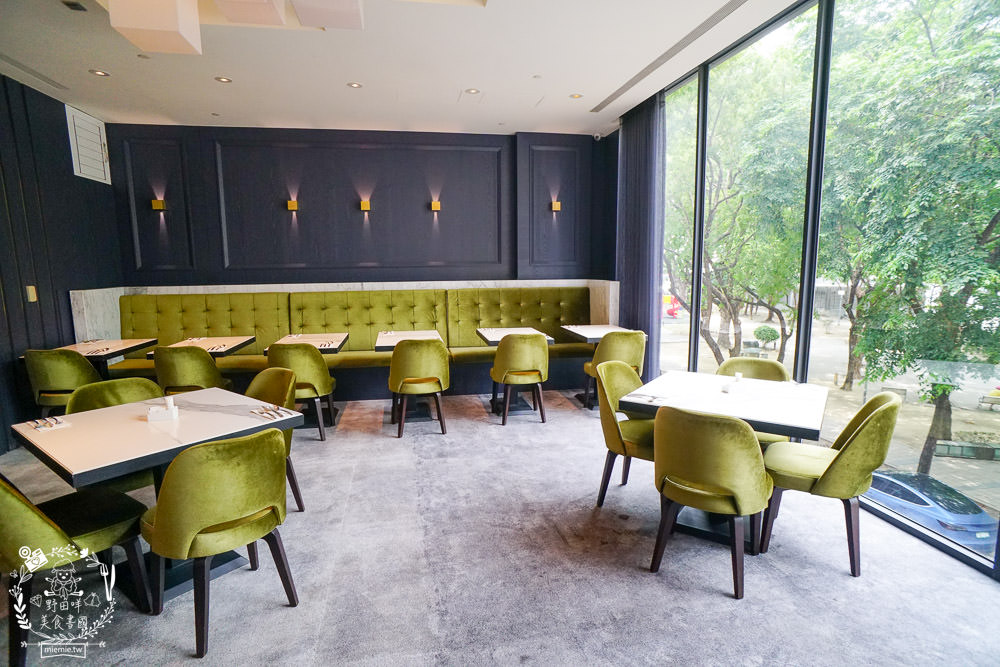 艾可廚坊Fusion Restaurant & Bar|隱藏在帕可麗酒店的森林系超精緻義法料理!極致銷魂的煙燻鴨胸肉美味必點!