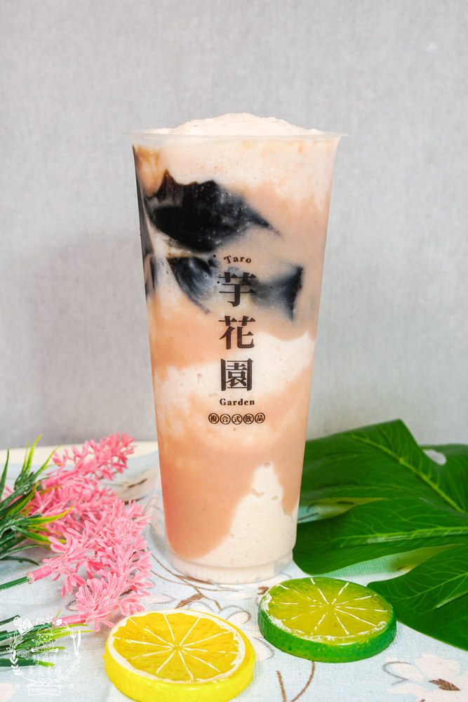 高雄[芋花園瑞隆店]溫暖的冬季甜湯銷魂上線囉!黑金燒仙草配料滿滿滿!紫想芋見泥有超Q彈紅白湯圓?