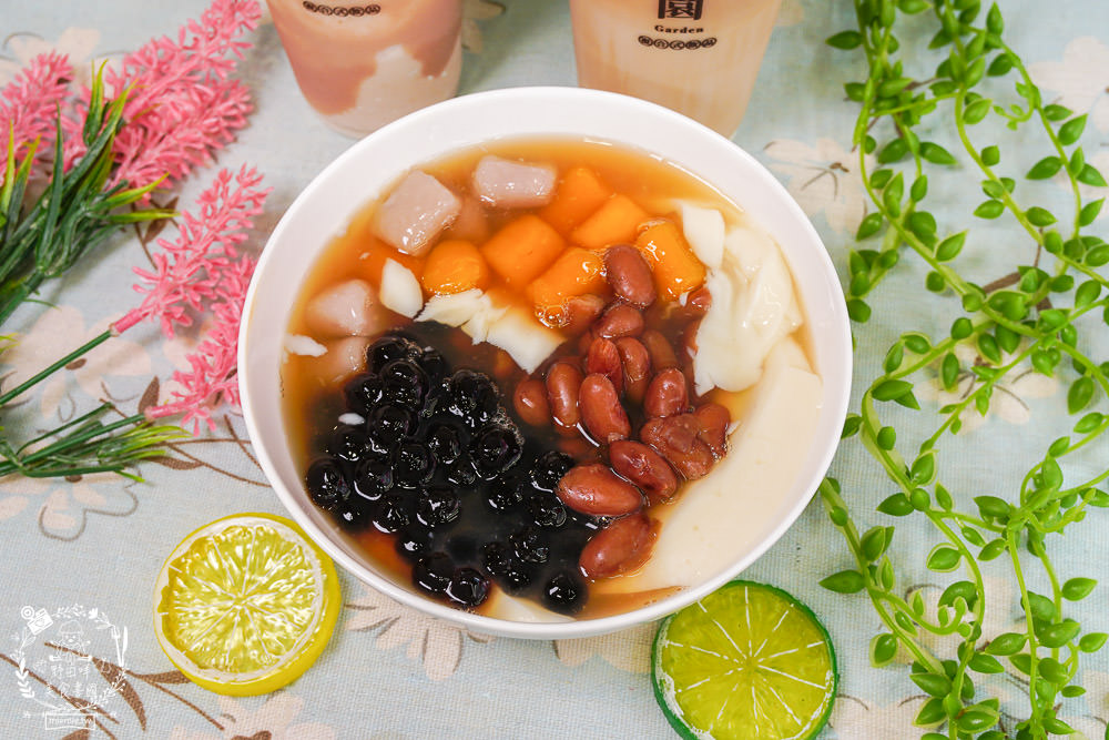 高雄[芋花園瑞隆店]溫暖的冬季甜湯銷魂上線囉!黑金燒仙草配料滿滿滿!紫想芋見泥有超Q彈紅白湯圓?