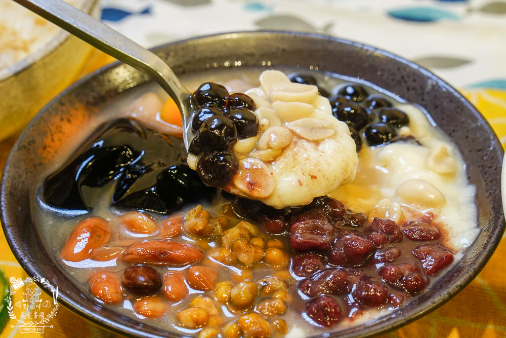 高雄[芋花園大豐店]零澱粉豆花品嘗起來無負擔!小芋圓芋頭沙美到像一幅油畫?三民甜品飲料店推薦!