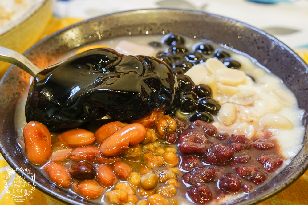 高雄[芋花園大豐店]零澱粉豆花品嘗起來無負擔!小芋圓芋頭沙美到像一幅油畫?三民甜品飲料店推薦!