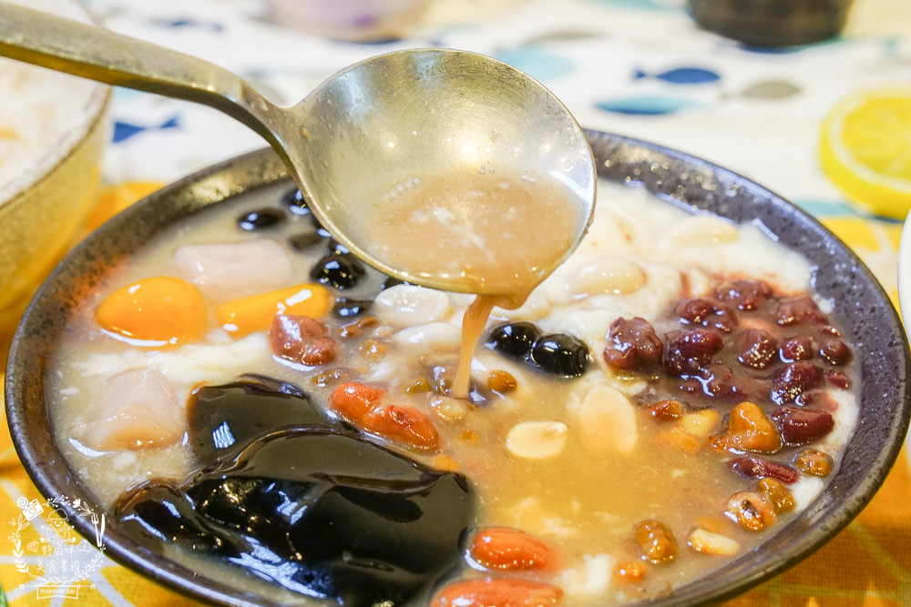 高雄[芋花園大豐店]零澱粉豆花品嘗起來無負擔!小芋圓芋頭沙美到像一幅油畫?三民甜品飲料店推薦!