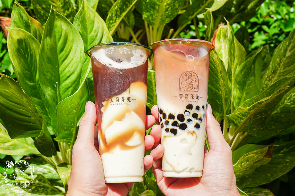 高雄[芙奇茶苑]新推超透心涼的夢幻西瓜飲品!人氣飲品一年創下5萬杯的銷售佳績!獨特的豆乳豆花配飲料人氣必點!