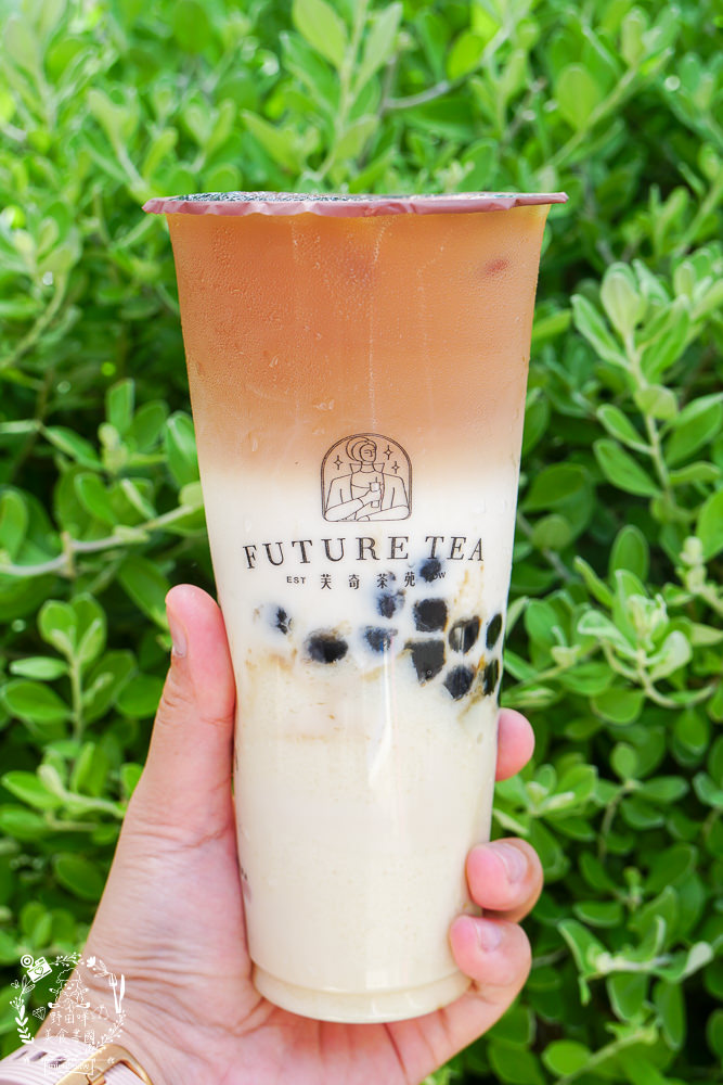 高雄[芙奇茶苑]新推超透心涼的夢幻西瓜飲品!人氣飲品一年創下5萬杯的銷售佳績!獨特的豆乳豆花配飲料人氣必點!