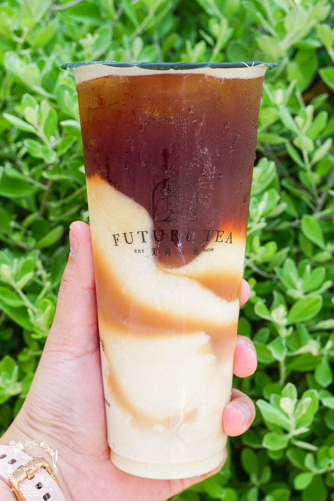 高雄[芙奇茶苑]新推超透心涼的夢幻西瓜飲品!人氣飲品一年創下5萬杯的銷售佳績!獨特的豆乳豆花配飲料人氣必點!