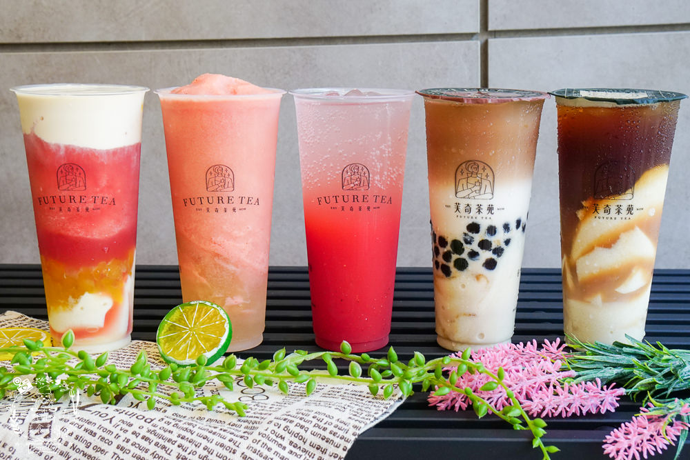 高雄[芙奇茶苑]新推超透心涼的夢幻西瓜飲品!人氣飲品一年創下5萬杯的銷售佳績!獨特的豆乳豆花配飲料人氣必點!