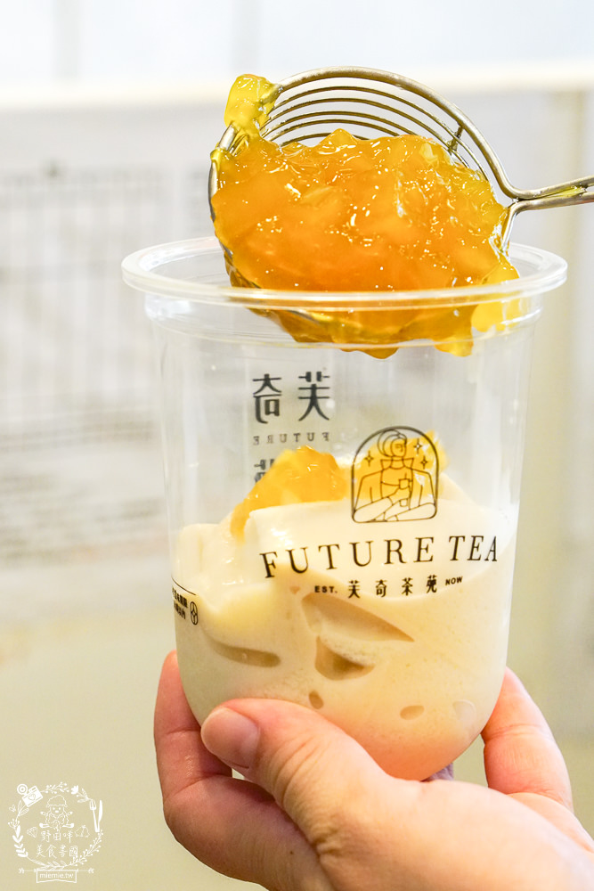 高雄[芙奇茶苑]新推超透心涼的夢幻西瓜飲品!人氣飲品一年創下5萬杯的銷售佳績!獨特的豆乳豆花配飲料人氣必點!