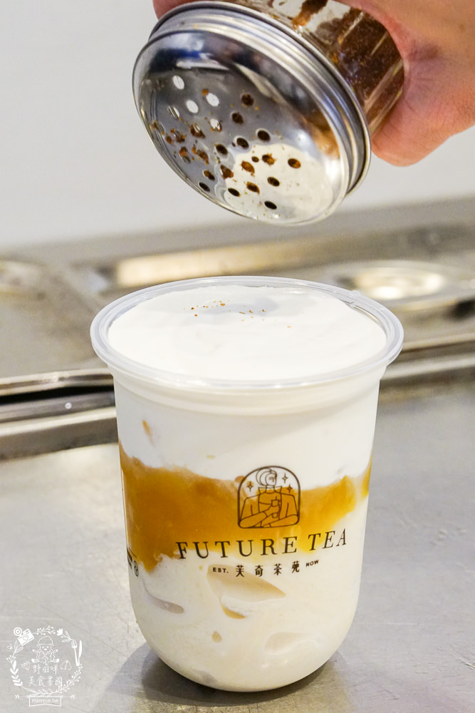 高雄[芙奇茶苑]新推超透心涼的夢幻西瓜飲品!人氣飲品一年創下5萬杯的銷售佳績!獨特的豆乳豆花配飲料人氣必點!