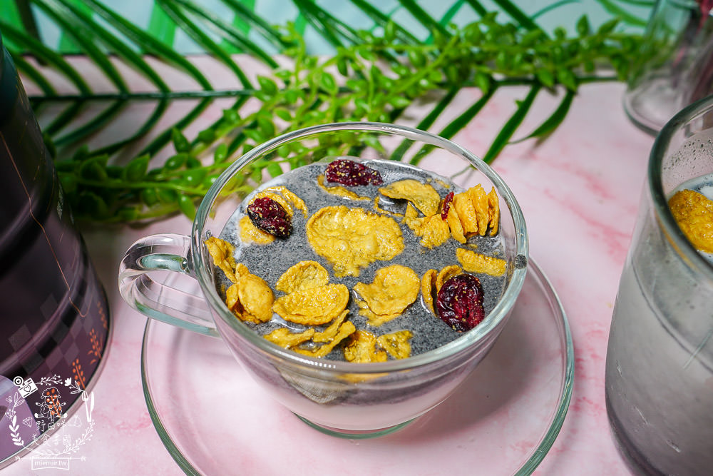 [芝初高鈣黑芝麻粉]全台首支iTi一星的高鈣黑芝麻粉!100%純黑芝麻粉細緻不結塊8倍細 才GO健康！