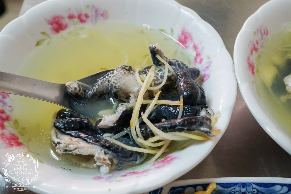 高雄[花枝鱔魚意麵]鳳山居然也有很補的美味田雞湯?鱔魚意麵更是強力主打!20年老店饕客口碑推薦!
