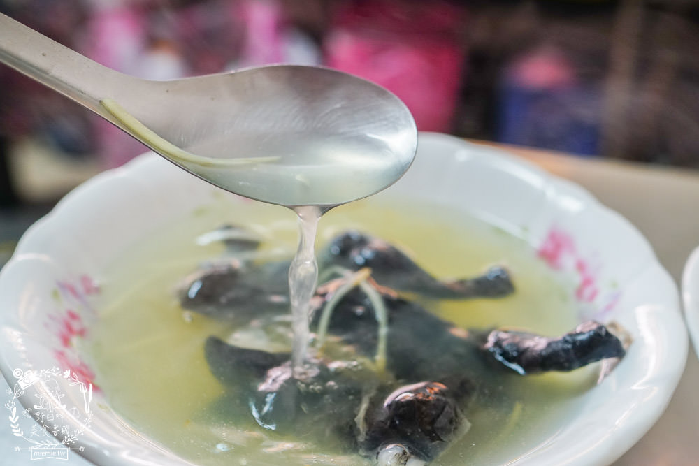 高雄[花枝鱔魚意麵]鳳山居然也有很補的美味田雞湯?鱔魚意麵更是強力主打!20年老店饕客口碑推薦!