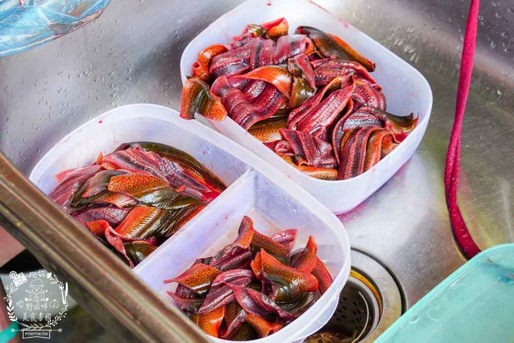 高雄[花枝鱔魚意麵]鳳山居然也有很補的美味田雞湯?鱔魚意麵更是強力主打!20年老店饕客口碑推薦!