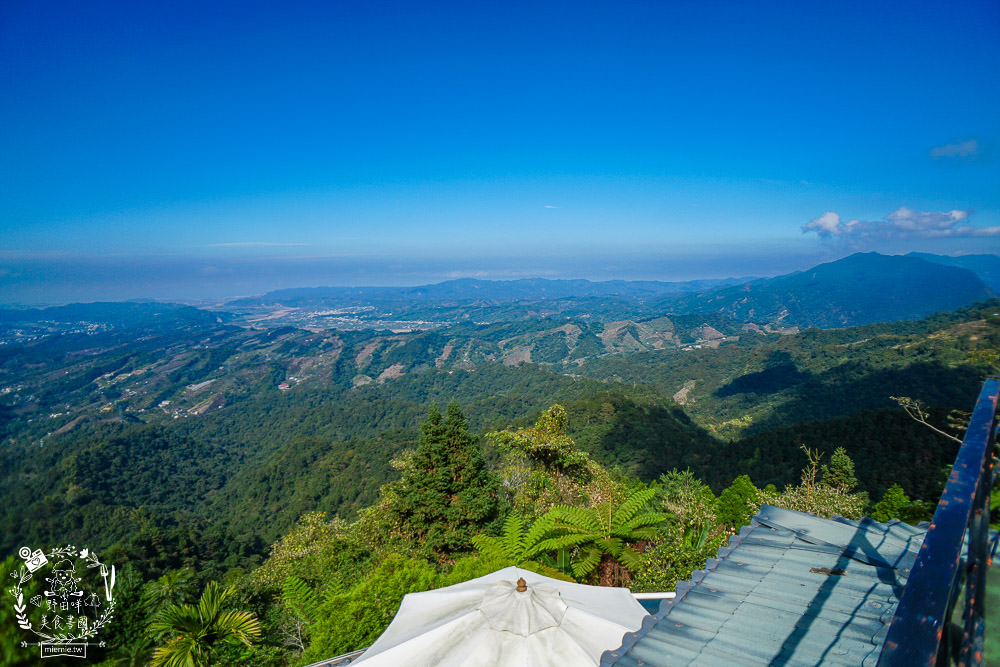 台中景觀住宿[若茵農場]第一名人氣秘境!浪漫夜景x絕美雲海x絢爛夕陽x蔚藍天空~超紓壓休閒景點