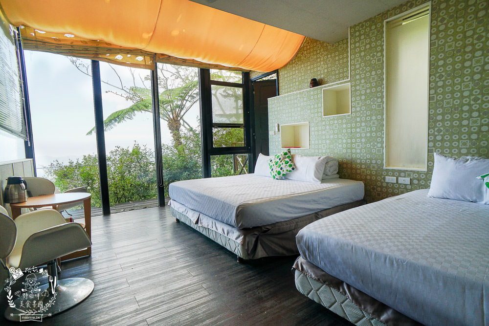 台中景觀住宿[若茵農場]第一名人氣秘境!浪漫夜景x絕美雲海x絢爛夕陽x蔚藍天空~超紓壓休閒景點