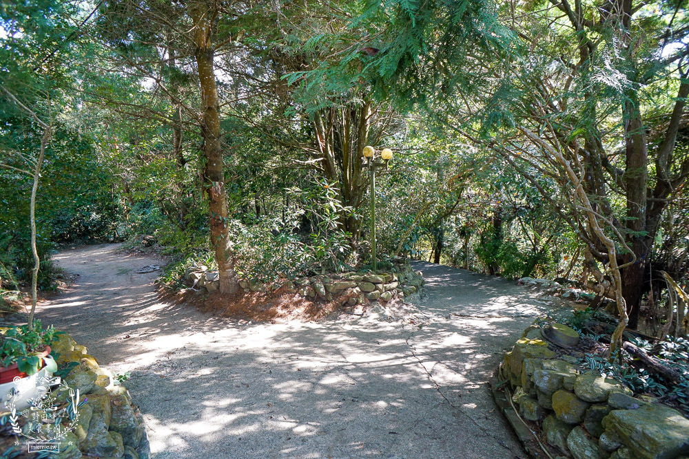 台中景觀住宿[若茵農場]第一名人氣秘境!浪漫夜景x絕美雲海x絢爛夕陽x蔚藍天空~超紓壓休閒景點