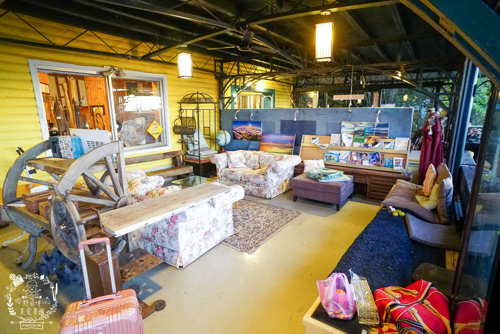 台中景觀住宿[若茵農場]第一名人氣秘境!浪漫夜景x絕美雲海x絢爛夕陽x蔚藍天空~超紓壓休閒景點