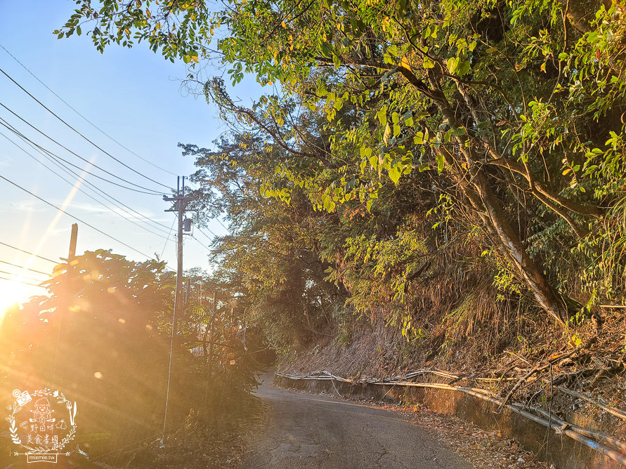 台中景觀住宿[若茵農場]第一名人氣秘境!浪漫夜景x絕美雲海x絢爛夕陽x蔚藍天空~超紓壓休閒景點