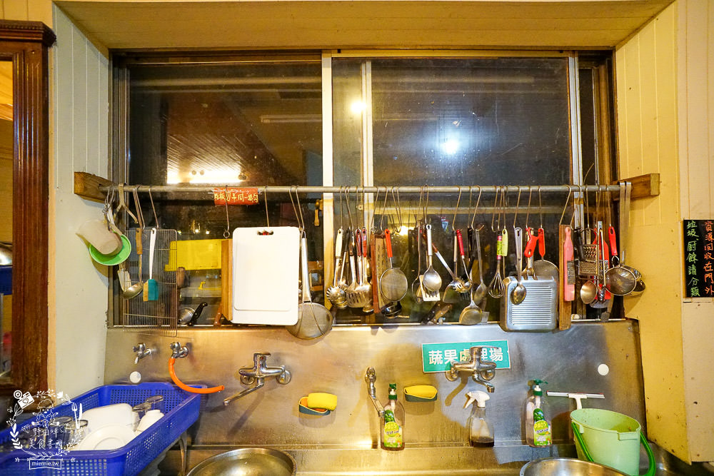 台中景觀住宿[若茵農場]第一名人氣秘境!浪漫夜景x絕美雲海x絢爛夕陽x蔚藍天空~超紓壓休閒景點