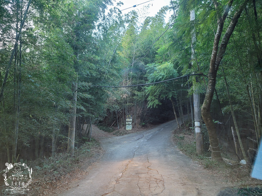 台中景觀住宿[若茵農場]第一名人氣秘境!浪漫夜景x絕美雲海x絢爛夕陽x蔚藍天空~超紓壓休閒景點
