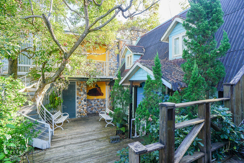 台中景觀住宿[若茵農場]第一名人氣秘境!浪漫夜景x絕美雲海x絢爛夕陽x蔚藍天空~超紓壓休閒景點