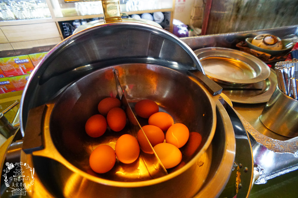 台中景觀住宿[若茵農場]第一名人氣秘境!浪漫夜景x絕美雲海x絢爛夕陽x蔚藍天空~超紓壓休閒景點