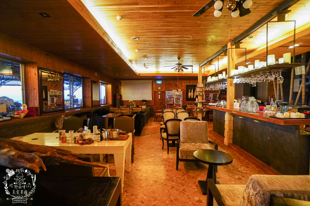 台中景觀住宿[若茵農場]第一名人氣秘境!浪漫夜景x絕美雲海x絢爛夕陽x蔚藍天空~超紓壓休閒景點