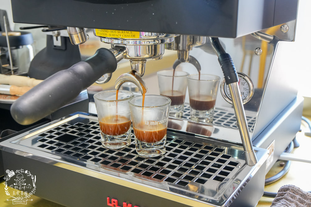 楠梓咖啡店推薦[荳琉咖啡]新開幕的輕奢風自家烘焙精品咖啡店!超正咖啡師還可以許願咖啡豆單!