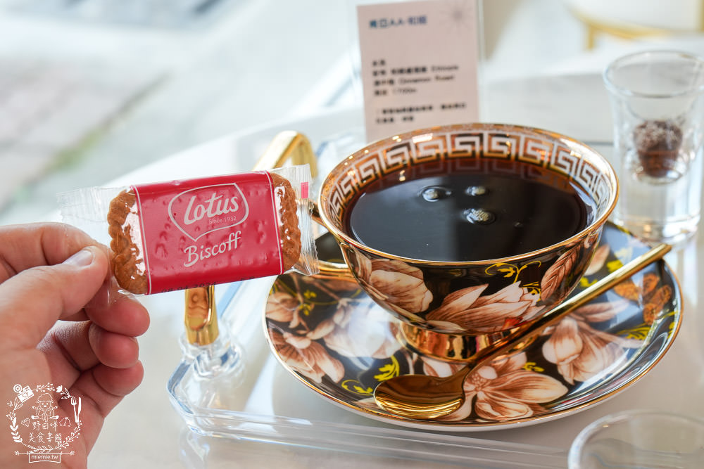 楠梓咖啡店推薦[荳琉咖啡]新開幕的輕奢風自家烘焙精品咖啡店!超正咖啡師還可以許願咖啡豆單!