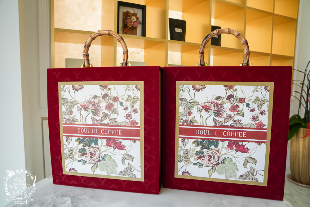 楠梓咖啡店推薦[荳琉咖啡]新開幕的輕奢風自家烘焙精品咖啡店!超正咖啡師還可以許願咖啡豆單!