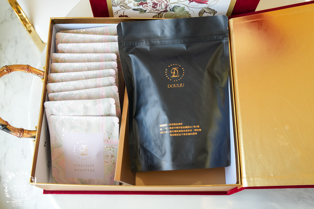 楠梓咖啡店推薦[荳琉咖啡]新開幕的輕奢風自家烘焙精品咖啡店!超正咖啡師還可以許願咖啡豆單!