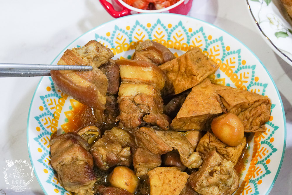 宅配餐點人氣推薦[荷葉坊手作即食料理]外婆紅燒肉跟紅燒獅子頭滋味口感驚艷味蕾?!