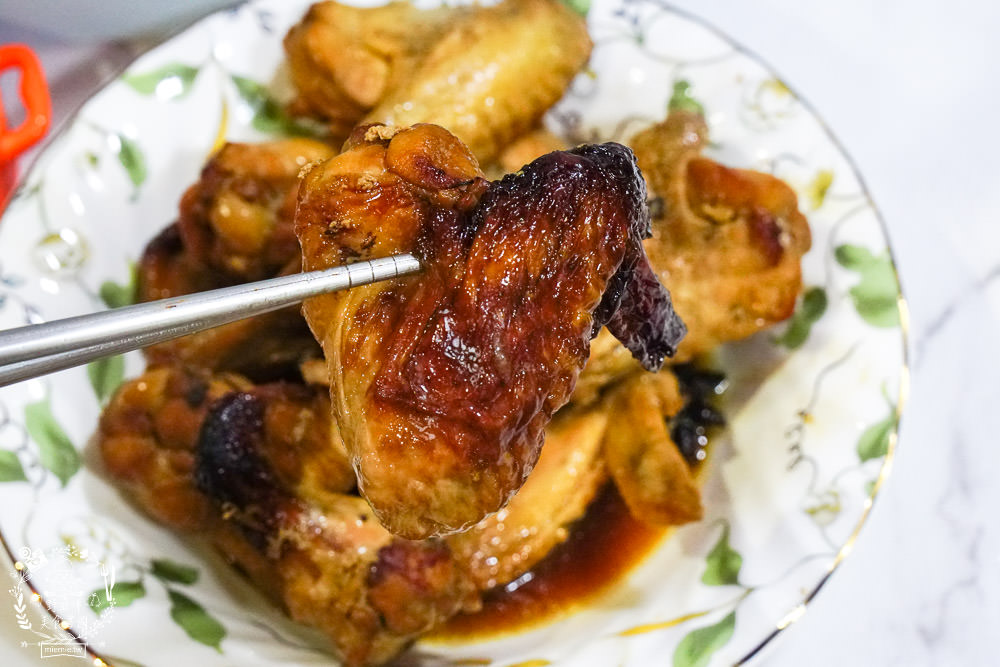 宅配餐點人氣推薦[荷葉坊手作即食料理]外婆紅燒肉跟紅燒獅子頭滋味口感驚艷味蕾?!