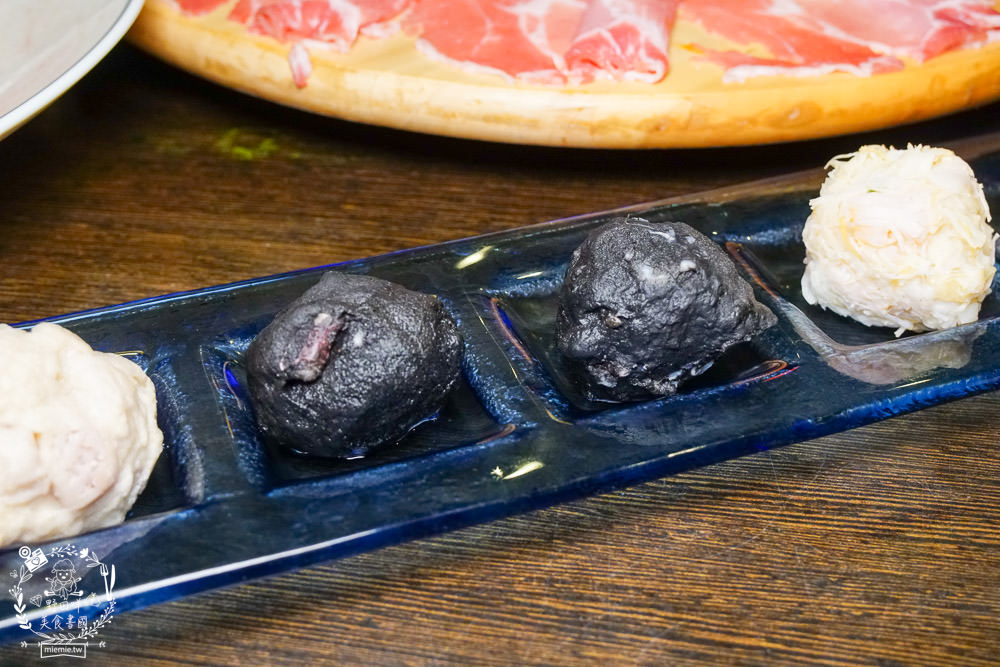 高雄[華寧麻辣鍋]營業14年的超人氣麻辣鍋店!滿1000送美國和牛+打卡送大肉盤?壽星打卡享22公分大草蝦超值優惠?