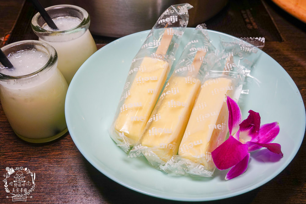 高雄[華寧麻辣鍋]營業14年的超人氣麻辣鍋店!滿1000送美國和牛+打卡送大肉盤?壽星打卡享22公分大草蝦超值優惠?