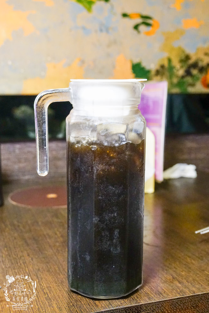 高雄[華寧麻辣鍋]營業14年的超人氣麻辣鍋店!滿1000送美國和牛+打卡送大肉盤?壽星打卡享22公分大草蝦超值優惠?