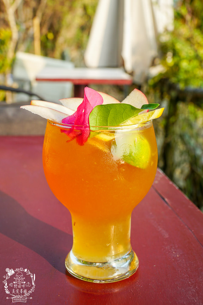 高雄柴山萊加呵景觀咖啡廳!遼闊海景一望無際x療癒下午茶超香甜!柴山景觀餐廳推薦!