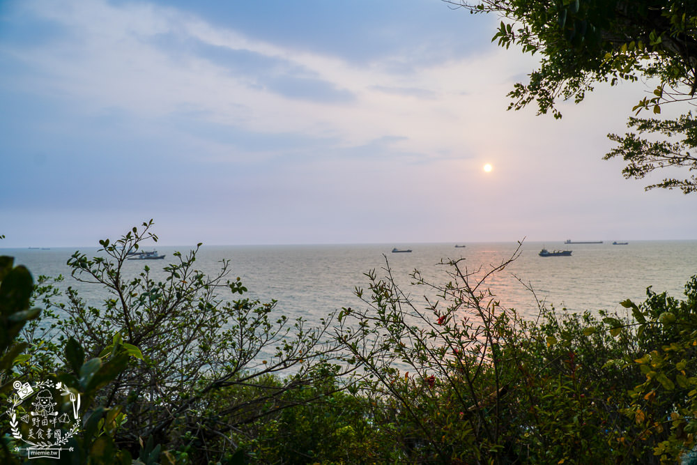 高雄柴山萊加呵景觀咖啡廳!遼闊海景一望無際x療癒下午茶超香甜!柴山景觀餐廳推薦!