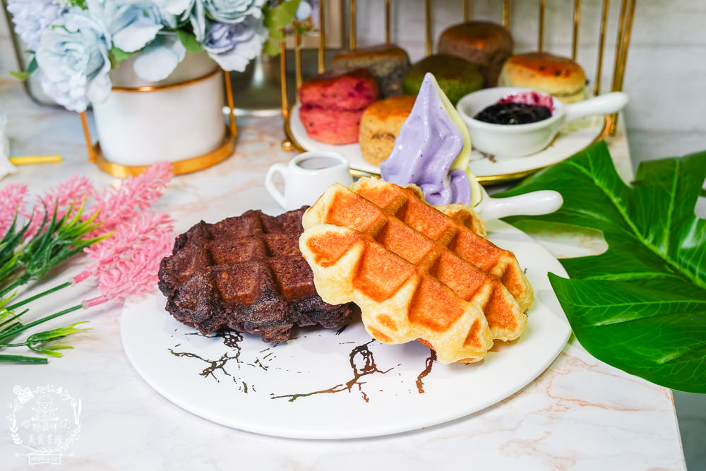 高雄[蒔遇Daily Green]隱藏在秘密花園的網美甜點店!蝦皮人氣第一名的18種口味司康?繽紛網美霜淇淋超好拍照!